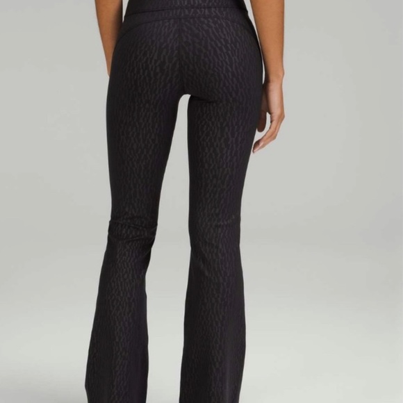 Lululemon Groove Super-High-Rise Flared Pant *Nulu - Picture 2 of 4